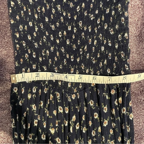 Blue life fiesta jumpsuit ditsy floral flare leg smocked navy women’s XS - Picture 10 of 10